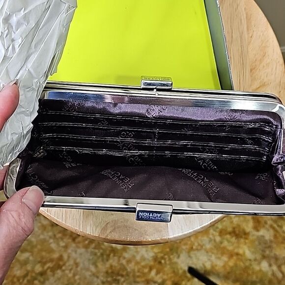 Kenneth Cole Reaction Clutch NWT Crocodile Style Brown Silvertone Hardware - Picture 7 of 12